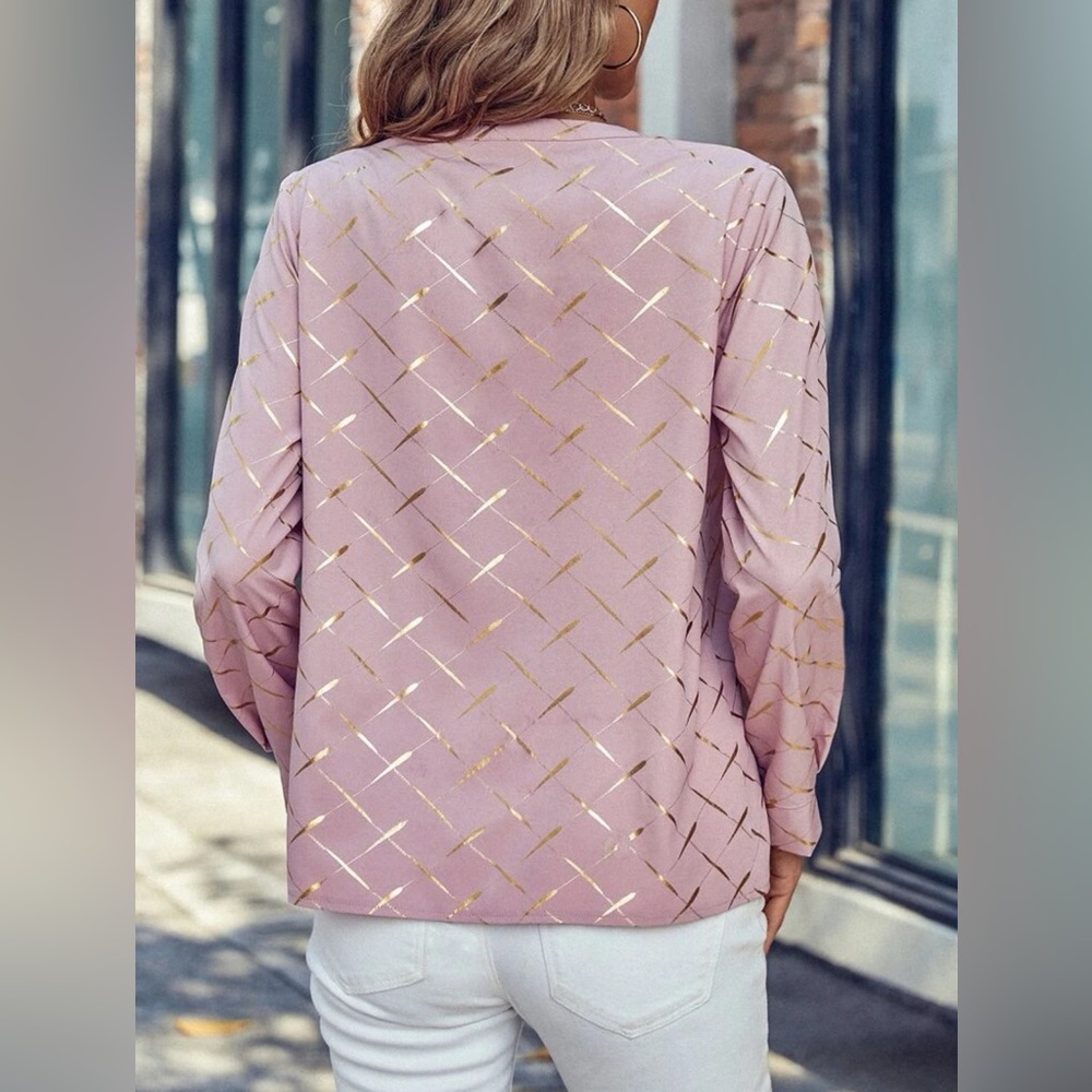 NWT Pink blouse with gold details - Picture 3 of 3